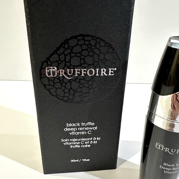 Black Truffle Deep Renewal Vitamin C - Picture 6 of 6